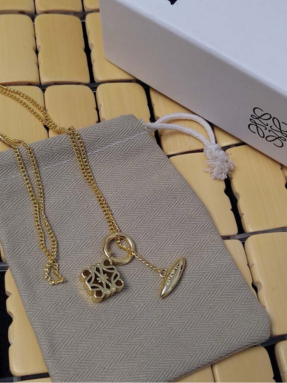 Loewe Gold Anagram Toggle Necklace - Gold - Picture 2 of 7